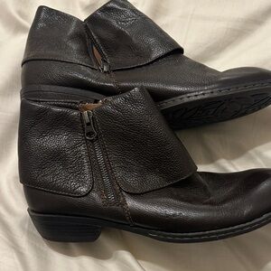 boc Women's Dark Brown Ankle Booties